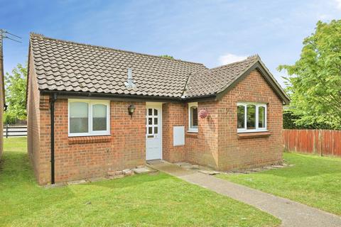 2 bedroom detached bungalow for sale, Churchfield Green, Norwich