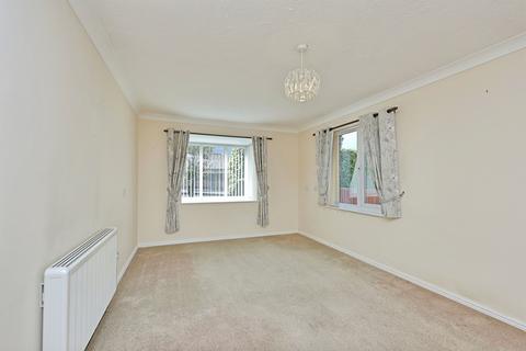 2 bedroom detached bungalow for sale, Churchfield Green, Norwich