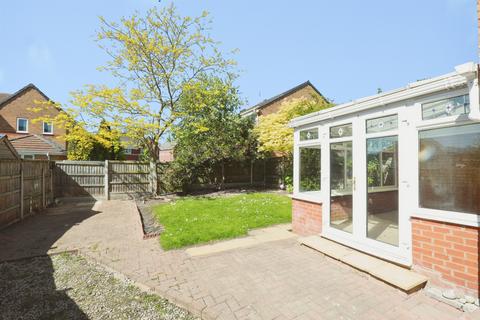 3 bedroom semi-detached house for sale, Tennyson Close, Northwich