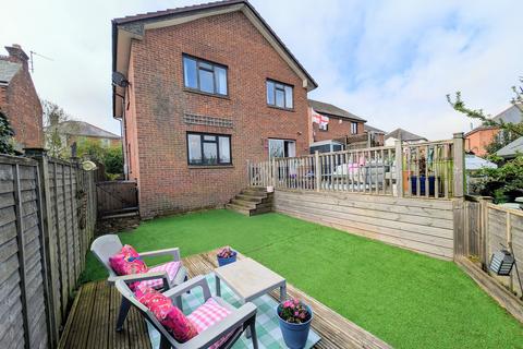 4 bedroom detached house for sale, Whitepit Lane, Newport, PO30