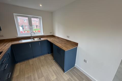 3 bedroom semi-detached house to rent, Twizel Crescent, Manthorpe, Grantham