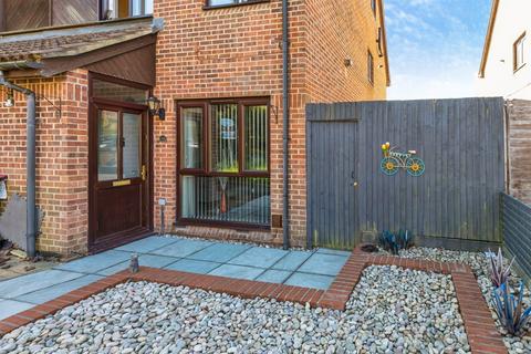 1 bedroom maisonette for sale, Excalibur Close, Ifield, Crawley