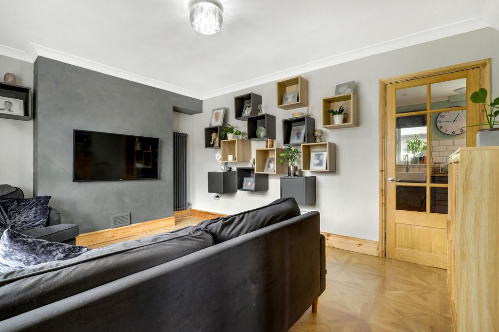 House in Nottingham, Aspley - More