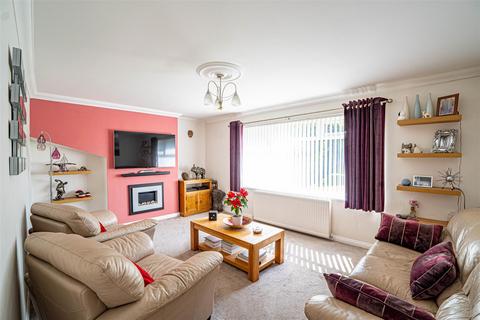4 bedroom semi-detached house for sale, Fernside Avenue, St. Leonards-On-Sea
