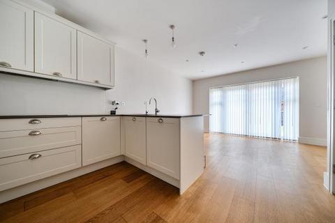 4 bedroom semi-detached house for sale, Longwater Avenue, Reading