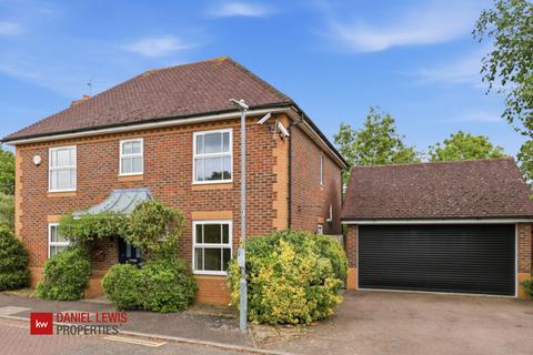 Cleves Close, Loughton, IG10