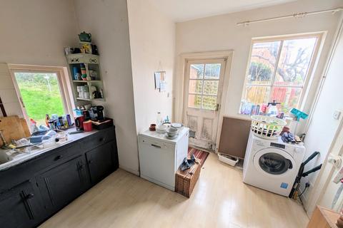 3 bedroom semi-detached house for sale, Park Road, Cowes, PO31