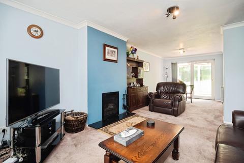 3 bedroom link detached house for sale, Andrews Close, Robertsbridge, East Sussex, TN32