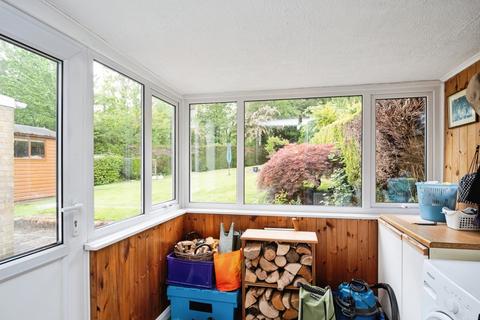3 bedroom link detached house for sale, Andrews Close, Robertsbridge, East Sussex, TN32
