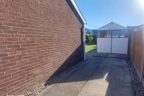 2 bedroom bungalow to rent, Penrose Close, King's Lynn, PE30