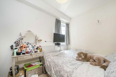 2 bedroom flat to rent, Chiswick Village, London W4