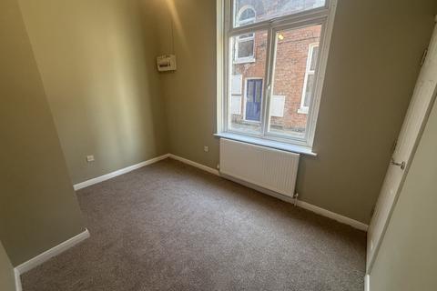 1 bedroom apartment to rent, West Parade, Lincolnshire DN31