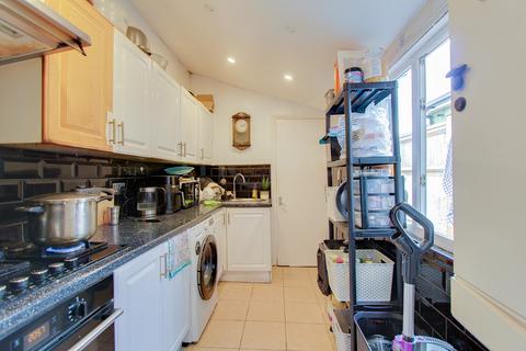 2 bedroom terraced house for sale, Bensham Lane, Croydon, CR7
