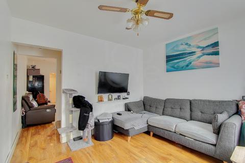 2 bedroom terraced house for sale, Bensham Lane, Croydon, CR7