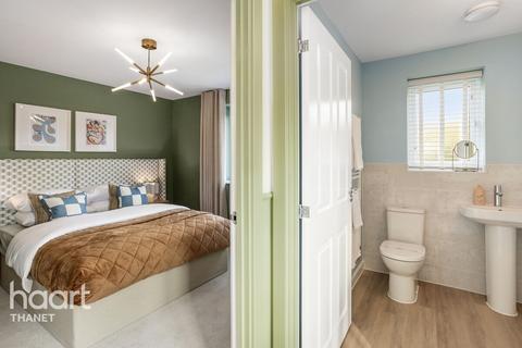 4 bedroom detached house for sale, Birchwood Grove, Margate