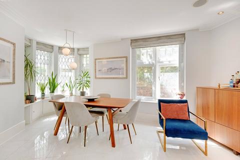 4 bedroom apartment for sale, Albermarle Mansions, Heath Drive, NW3