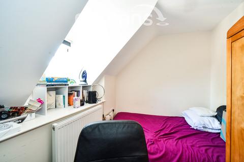 2 bedroom terraced house to rent, Kentwood Mews, Kentwood Hill, Tilehurst, RG31