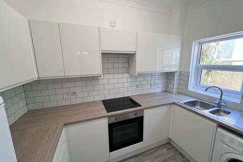 2 bedroom apartment to rent, Midanbury Lane, Southampton SO18