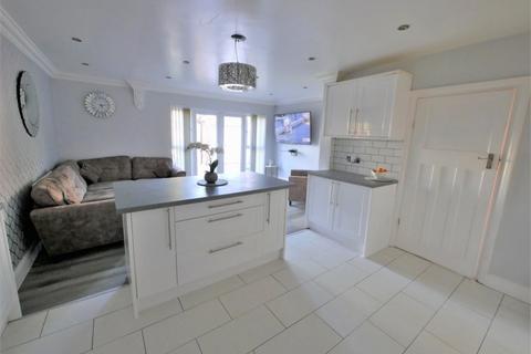 5 bedroom detached house for sale, Norwich Road, Ipswich, Suffolk