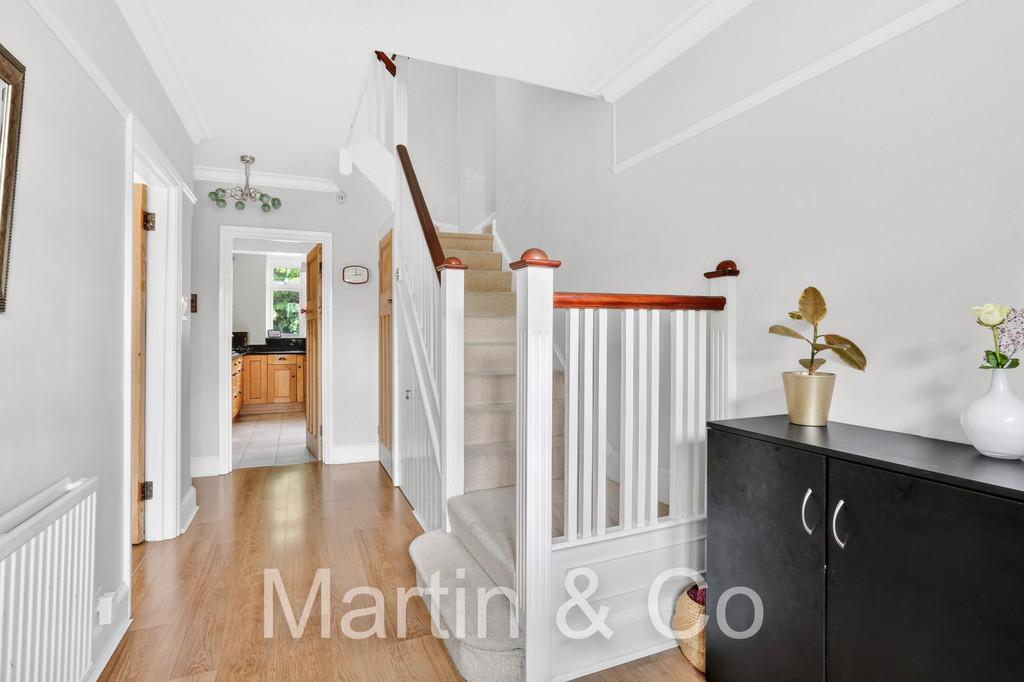 1701027818 - 10 Culmington Road, CR2 - 30