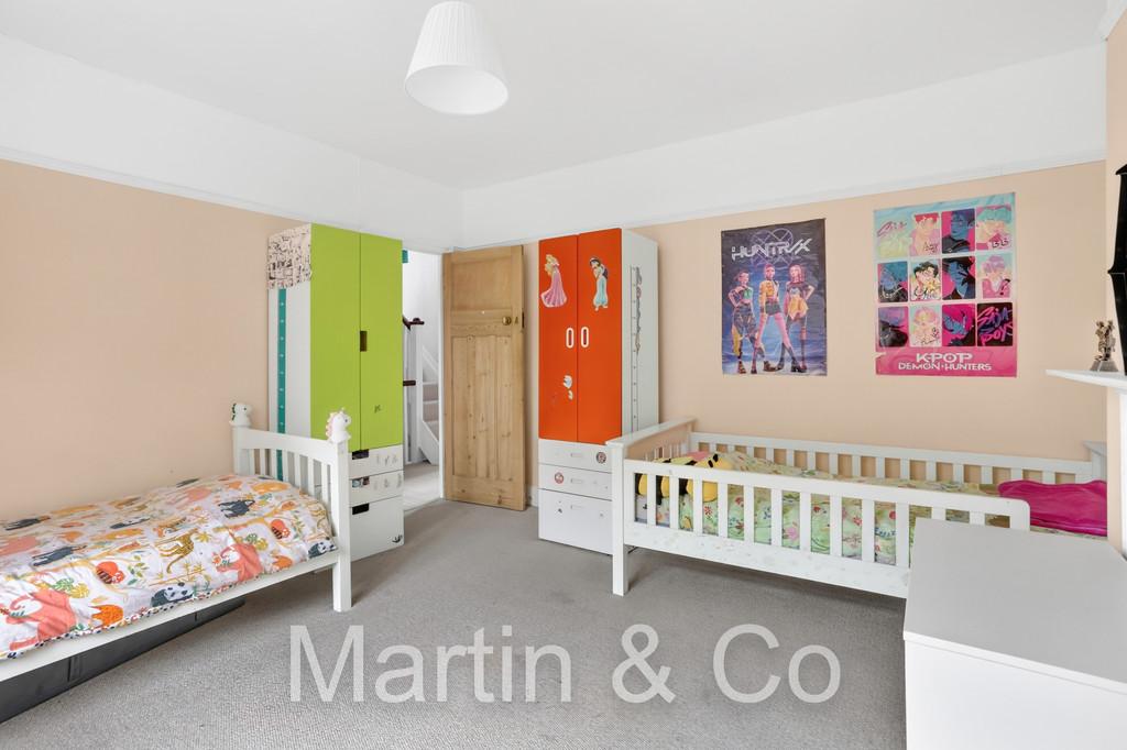1701027818 - 10 Culmington Road, CR2 - 12