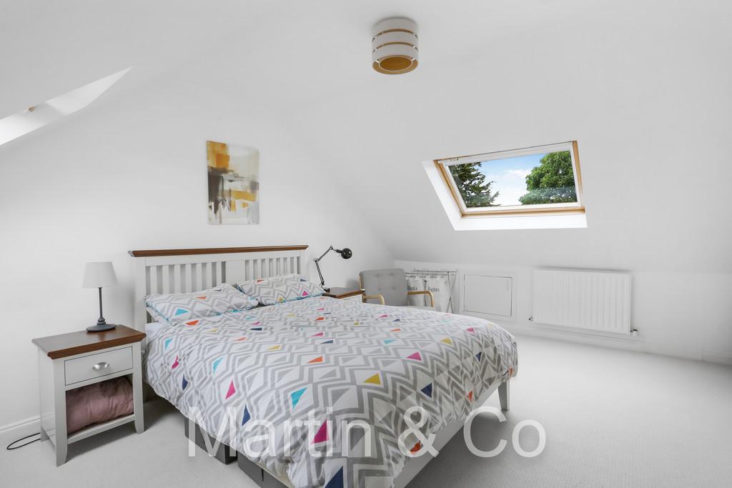 1701027818 - 10 Culmington Road, CR2 - 2