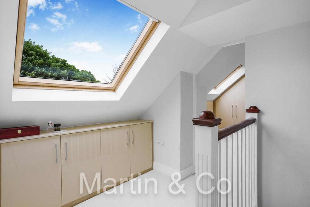 1701027818 - 10 Culmington Road, CR2 - 3