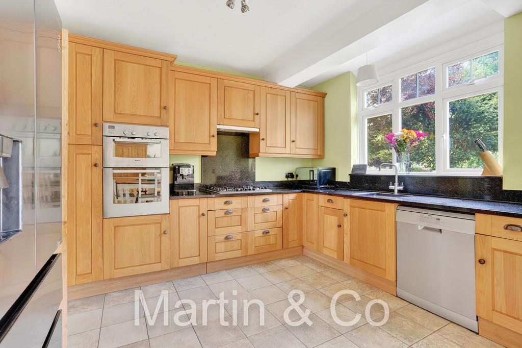1701027818 - 10 Culmington Road, CR2 - 26