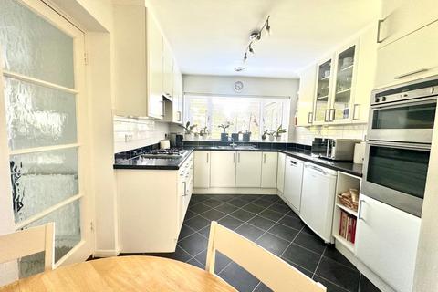 3 bedroom detached house for sale, Long Lane , Bovingdon HP3