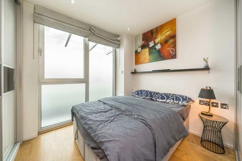 1 bedroom flat for sale, Maltings Place, London SE1
