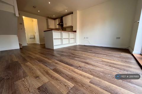 2 bedroom terraced house to rent, Portland Drive, Barry, CF62