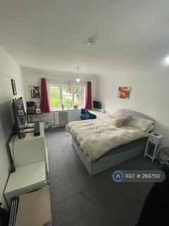 1 bedroom in a house share to rent, Hale Lane, London, NW7