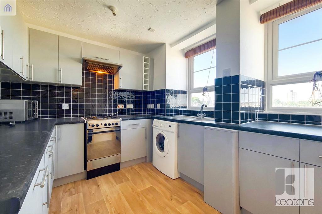 Apartment in London, Mill Meads, West Ham - View 2