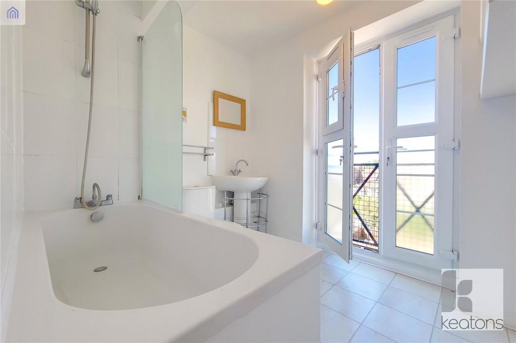 Apartment in London, Mill Meads, West Ham - View 5