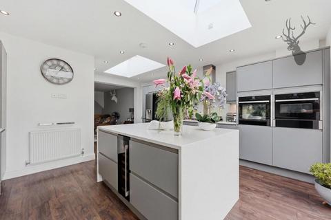 undefined, Orchard Drive, Theydon Bois, CM16