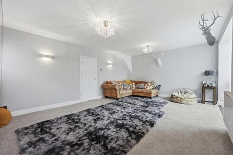 undefined, Orchard Drive, Theydon Bois, CM16