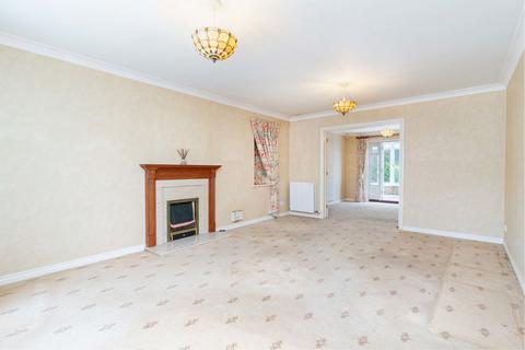 4 bedroom detached house for sale, Sovereign Close, West Purley