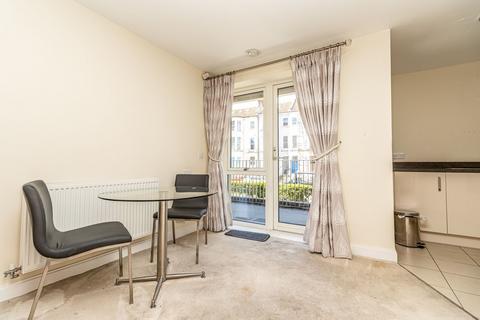2 bedroom flat for sale, South Parade, Tudor Rose Court South Parade, PO4
