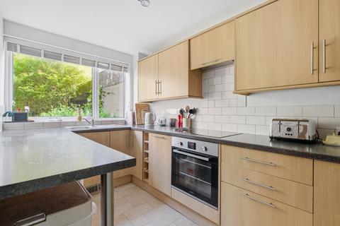 2 bedroom flat for sale, Troon Court, Sunninghill