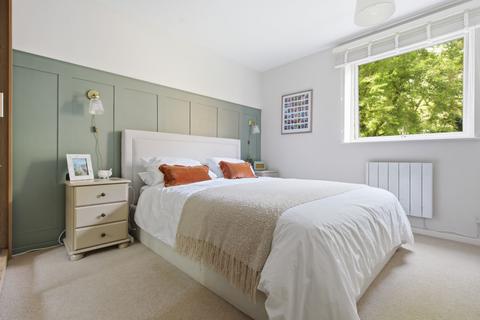 2 bedroom flat for sale, Troon Court, Sunninghill