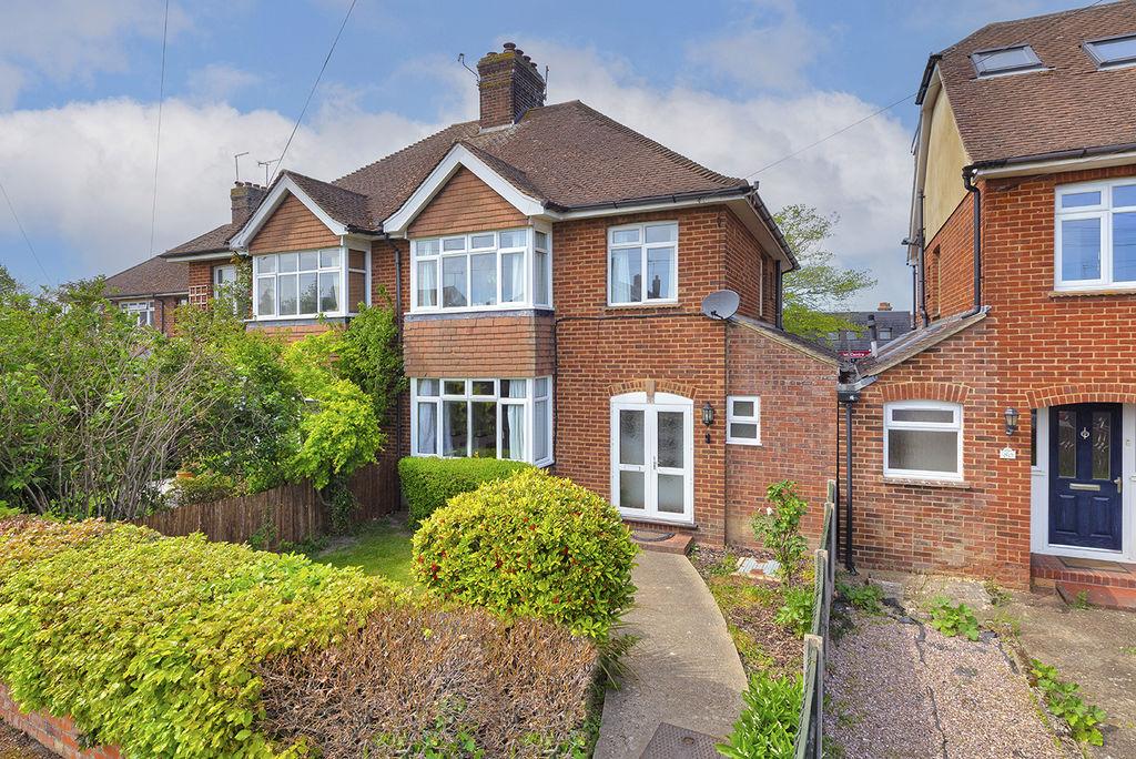 3 bedroom semi-detached house for sale in Tonbridge