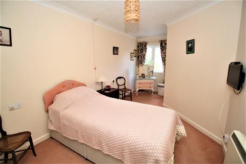 1 bedroom flat for sale, Ackender Road, Alton, GU34