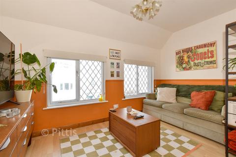 1 bedroom flat for sale, St. James Street, Newport, Isle of Wight