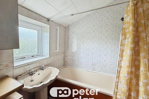 4 bedroom semi-detached house to rent, Llwydarth Road, MAESTEG, CF34