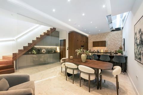 3 bedroom mews for sale, Lexham Mews, Kensington, London, W8