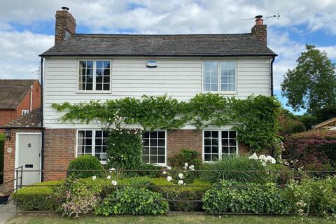 3 bedroom detached house for sale, Iden Green Road, Iden Green, Kent, TN17 4HB