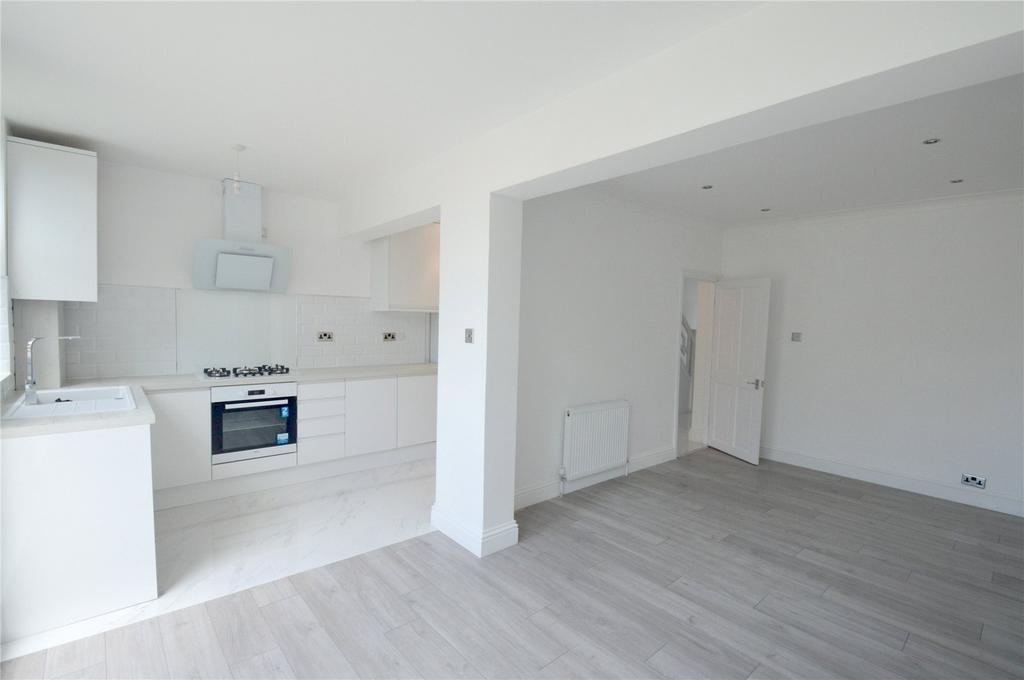 4 bedroom terraced house to rent