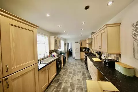 4 bedroom terraced house for sale – pohled 4
