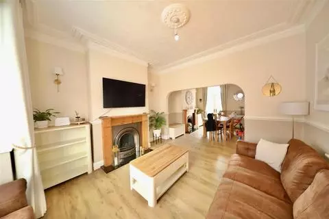 4 bedroom terraced house for sale – pohled 5