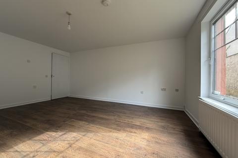 2 bedroom flat to rent, Eskdale Mews, Musselburgh EH21